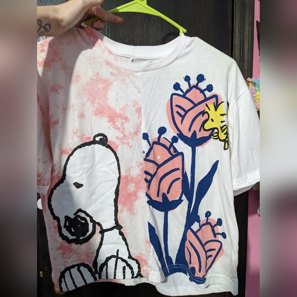 Peanuts crop top tee womens